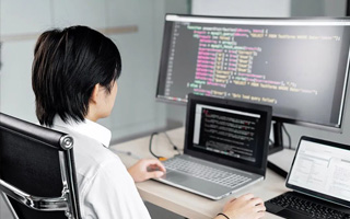 扬州 ,php声明和调用变量的符号是什么？